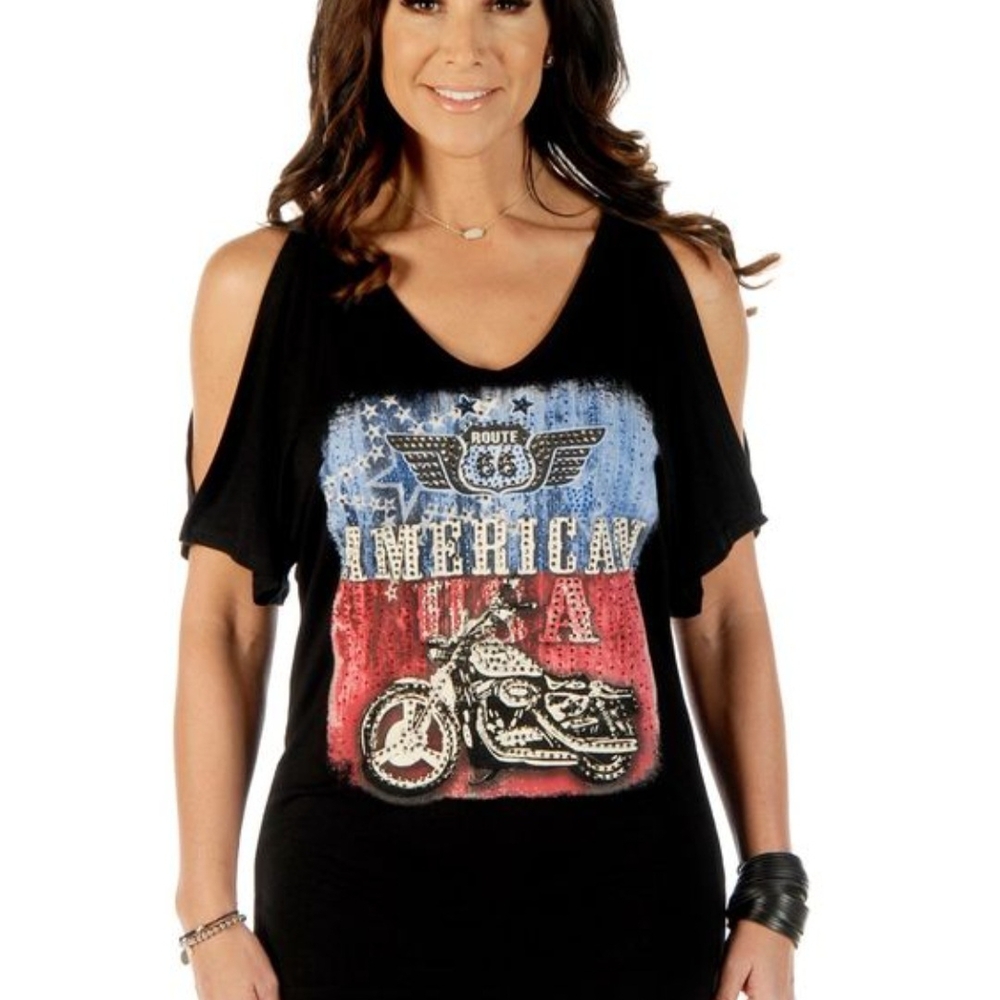 NWT. LW. Stylish Black Cold Shoulder Tee with American Motorcycle Graphic